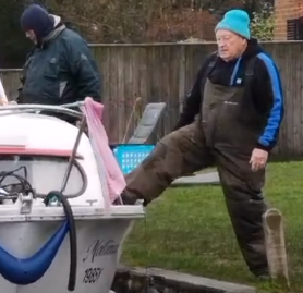 Shocking-Encounter-on-Norfolk-Broads-Aggressive-Fishermen-Block-Boat-Mooring-YouTube (2).png