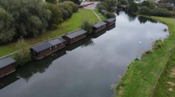 Wayford Park River Holidays.png