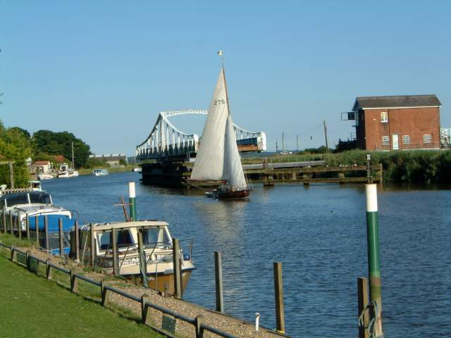 Rail-reedhamswingbridge.jpg