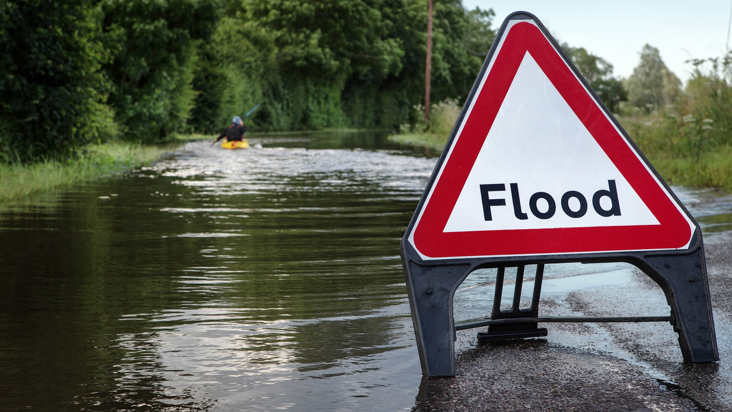 flooded-road-2880-1620.jpg