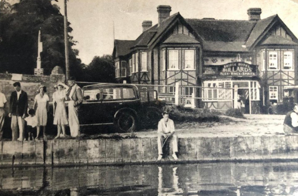 Old Bridge Hotel.png