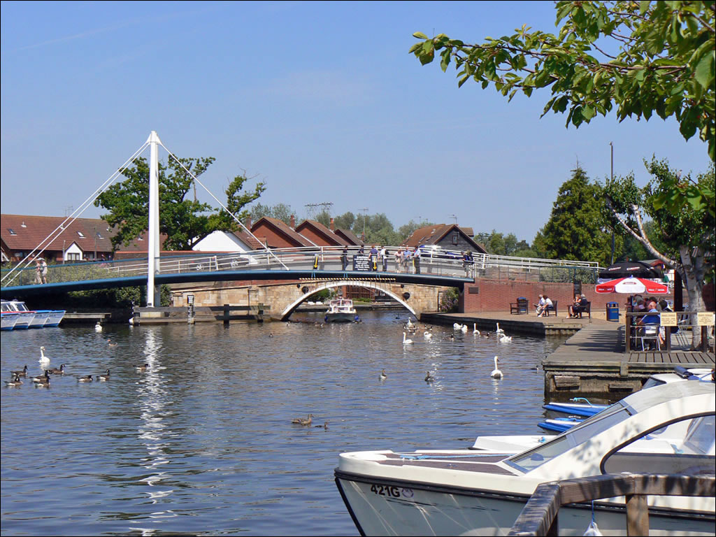 Wroxham Bridge.jpg