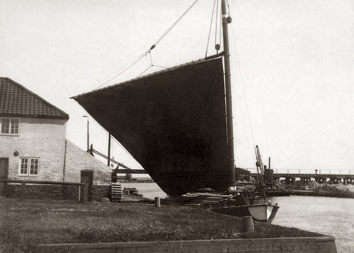 19th Century Wherry Images (17).png