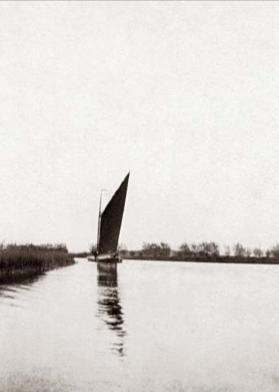 20th Century Norfolk Broads Wherry Images (11).png