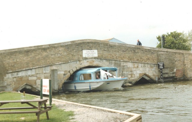 Potter Heigham Bridge.jpg